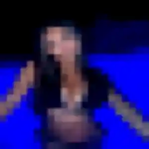 Contacte Justine, 24 ans à Saint-Barthélemy-Lestra en privé
