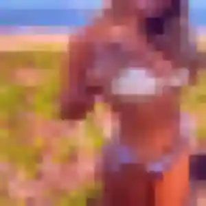 plan cul à Saint-Bauzile : photo de Zelie, 23 ans - sans engagement