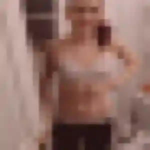 Yara, 26 ans, disponible à Saint-Béron pour un plan cul