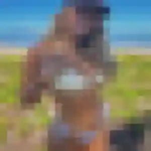 Zelie, 22 ans, en ligne à Saint-Crépin pour une rencontre coquine