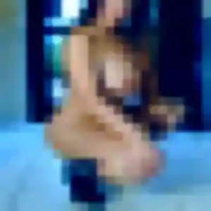 Feriel, femme de 22 ans propose plan cul à Saint-Dolay