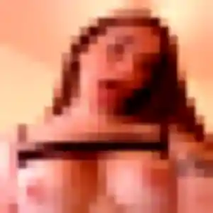 Elisa, 35 ans, en ligne à Saint-Étienne-d'Orthe pour une rencontre coquine
