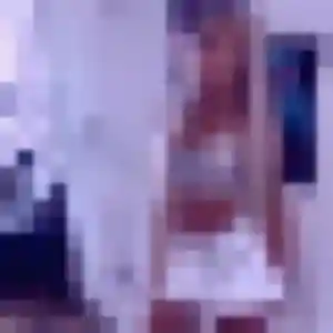 Axelle de Saint-Girons-d'Aiguevives, 31 ans - plan cul discret