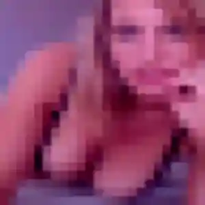 Contacte Elina, 28 ans à Saint-James en privé