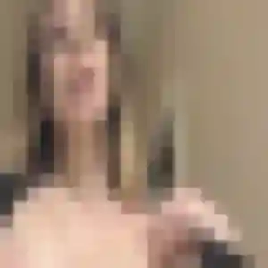 Maeva, 27 ans, en ligne à Saint-Jean-de-la-Porte pour un plan cul