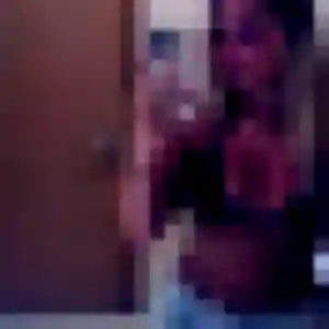 Rejoins Rania, 29 ans à Saint-Jean-de-Monts en privé