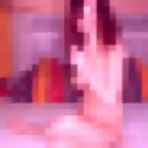 Celeste (19 ans) à Saint-Martin-de-Saint-Maixent propose un plan cul ce soir