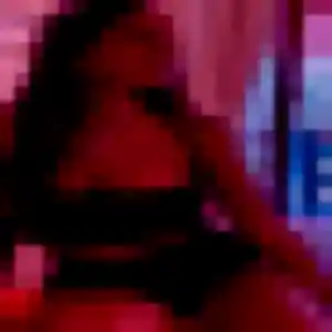 Lison, 20 ans, connectée à Saint-Martin-des-Noyers pour une rencontre coquine