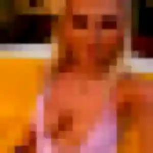 Charmante Manel, 25 ans à Saint-Maurice-de-Rémens - voir sa photo