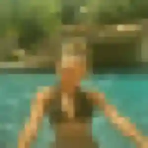 Lena, 24 ans, dispo pour plan cul à Saint-Méen