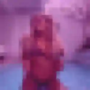 Charmante Stella, 29 ans à Saint-Mihiel - voir sa photo