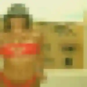 Lila, 23 ans, disponible à Saint-Mitre-les-Remparts pour un plan cul