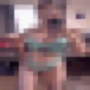 Lola, 22 ans, dispo pour plan cul à Saint-Paul-en-Cornillon
