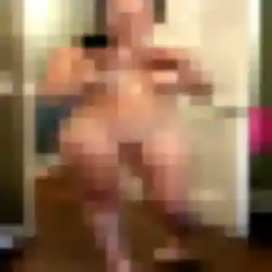 Capucine, 19 ans, connectée à Saint-Paul-les-Fonts pour une rencontre coquine