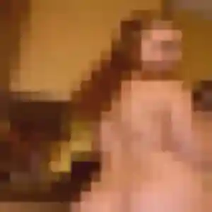 Noemie, 21 ans, en ligne à Saint-Pierre-en-Faucigny pour un plan cul