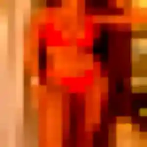 Photo de Emilie à Saint-Romain-le-Puy (34 ans) - plan cul sans inscription
