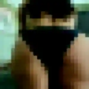 Mona, 19 ans, en ligne à Saint-Satur pour une rencontre coquine