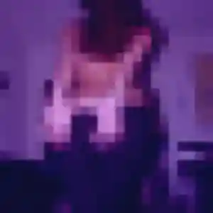 Axelle, 27 ans, dispo pour plan cul à Saint-Victor-sur-Rhins