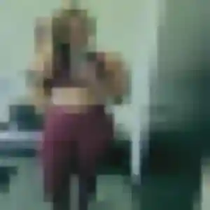 Lena, 19 ans, connectée à Saint-Vigor-d'Ymonville pour une rencontre coquine