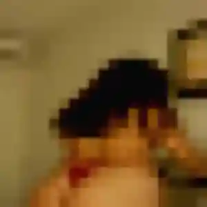 Profil de Elia à Sainte-Euphémie (28 ans) - plan cul sans inscription