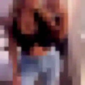 Découvre Sasha, 28 ans à Sainte-Foy-Tarentaise en privé