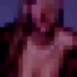 Découvre Julie, 23 ans à Sainte-Gemmes-sur-Loire en privé