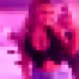 Ninon, 27 ans, disponible à Salomé pour un plan cul