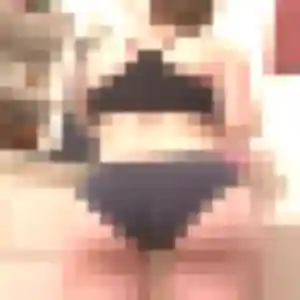 Candice, 19 ans, connectée à Salon-de-Provence pour un plan cul