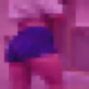 Elena, 22 ans, connectée à Salouël pour un plan cul