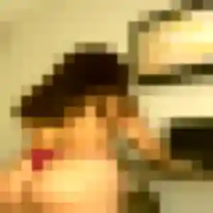 Elia, 22 ans, connectée à Sarraltroff pour une rencontre coquine