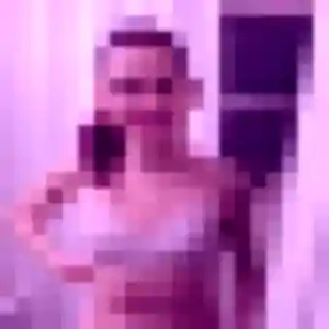 Salome (24 ans) à Sarry propose un plan cul aujourd'hui