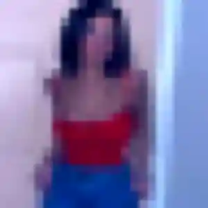 Ines (20 ans) à Sars-et-Rosières attend un plan cul maintenant