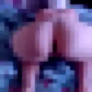 Elena (33 ans) à Saumane-de-Vaucluse propose une rencontre rapidement