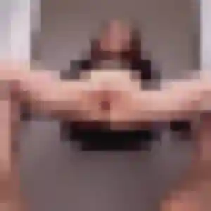 Rejoins Alina, 23 ans à Sauxillanges en privé
