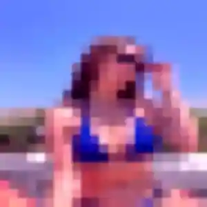 Nour, fille de 23 ans propose plan cul à Sauzet