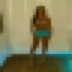 Rania, 25 ans, cherche un plan cul à Savignac