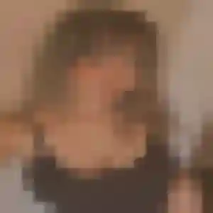 Mathilde, 19 ans, connectée à Savigny pour un plan cul