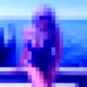 Julie de Sisco, 25 ans - plan cul discret