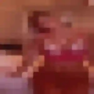 Ninon, 30 ans, connectée à Solliès-Ville pour un plan cul