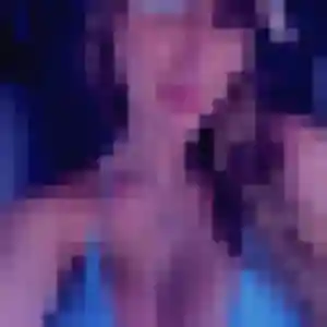 Mona, 33 ans, disponible à Sommières-du-Clain pour un plan cul