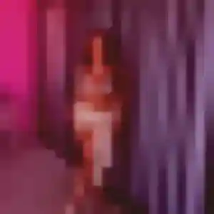 Photo de Melanie à Souvigné-sur-Sarthe (19 ans) - plan cul anonyme
