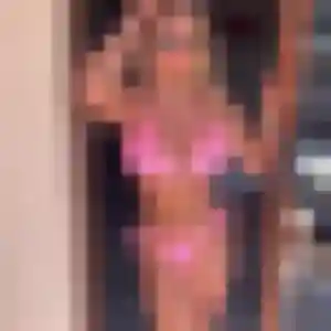 Emilie (30 ans) à Suilly-la-Tour cherche un plan cul maintenant