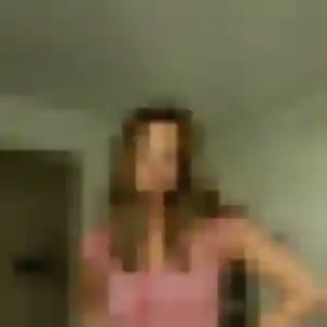 Lila (32 ans) à Sury-en-Vaux cherche un plan cul ce soir
