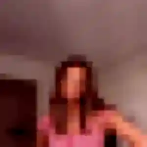 Lena, 32 ans, dispo pour plan cul à Talensac