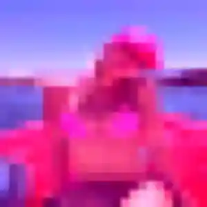 Garance, 32 ans, connectée à Théoule-sur-Mer pour une rencontre coquine