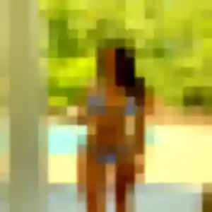 Charmante Naila, 19 ans à Tressan - la contacter