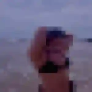 Lucie, 19 ans, en ligne à Turny pour une rencontre coquine