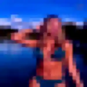 Rejoins Perrine, 34 ans à Val en Vignes en privé