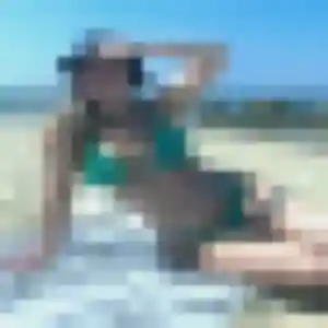 Photo privée de Solene, 34 ans à Vallon-en-Sully - rencontre coquine