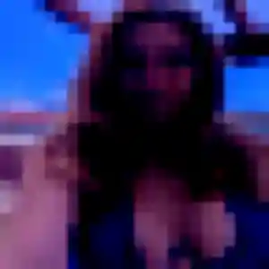 Enora, 24 ans, disponible à Vayres pour un plan cul